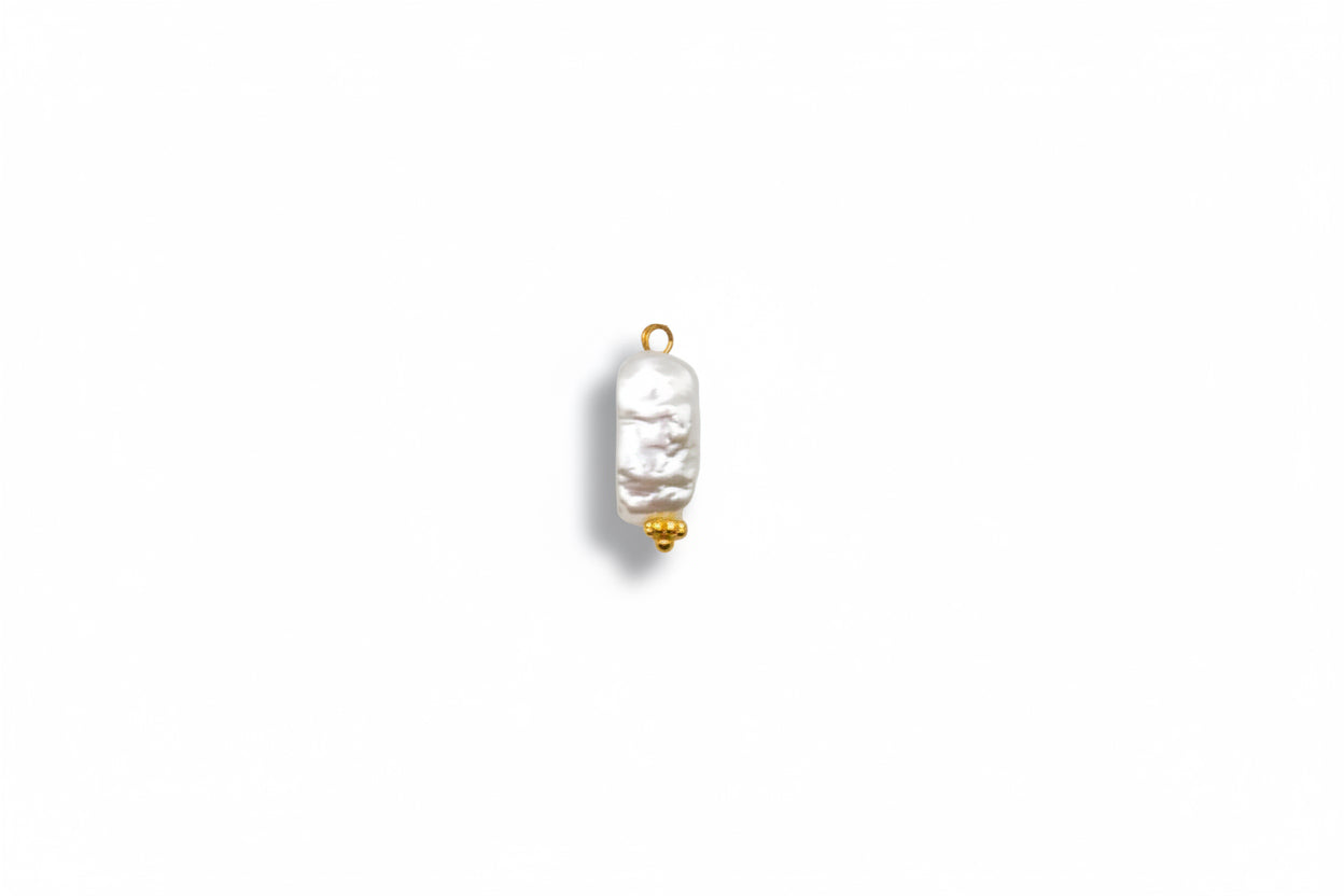 Long Freshwater Pearl Charm